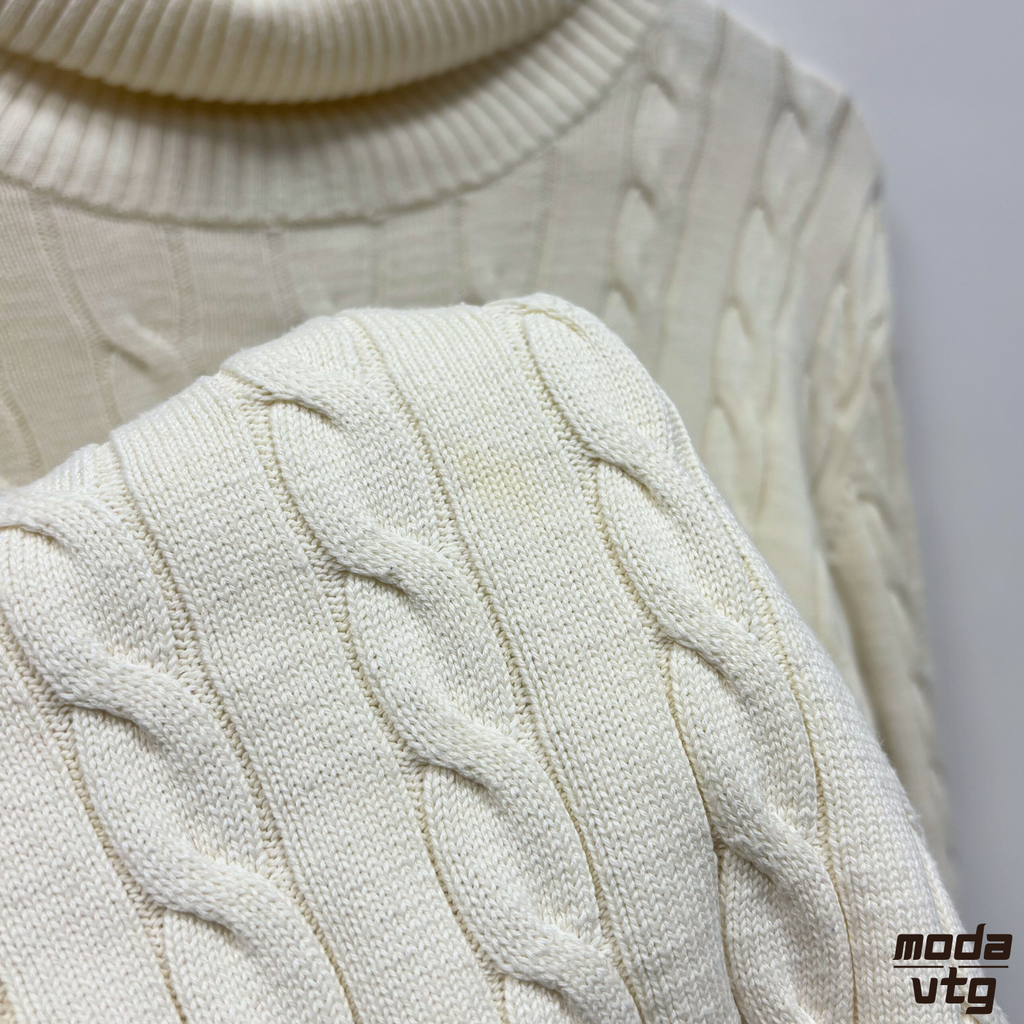 Vintage Y2K GANT Knitted Jumper Beige Medium Cable Turtle Neck