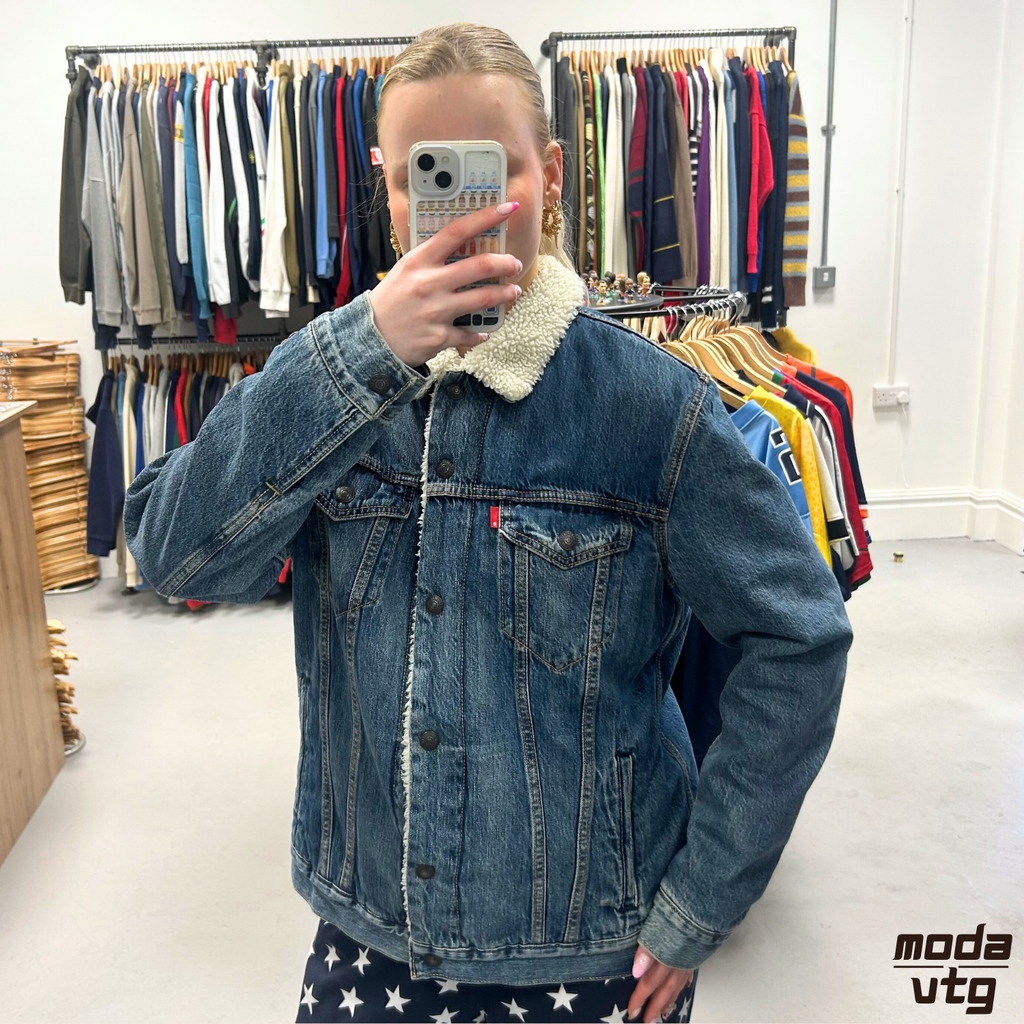 Vintage Y2K Levi’s Denim Trucker Jacket Blue Medium Unisex Sherpa