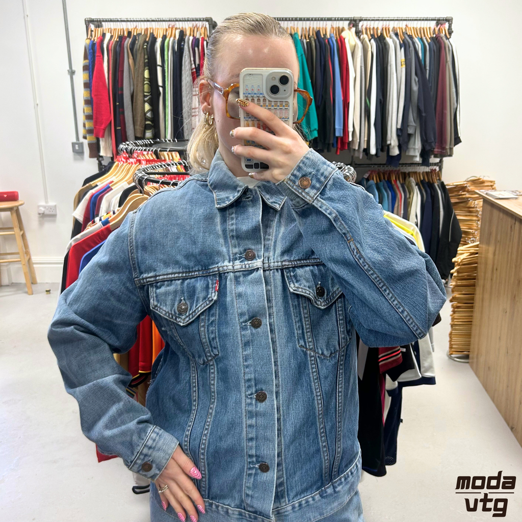 Vintage Y2K Levi’s Denim Jacket Blue Medium Retro Unisex Trucker