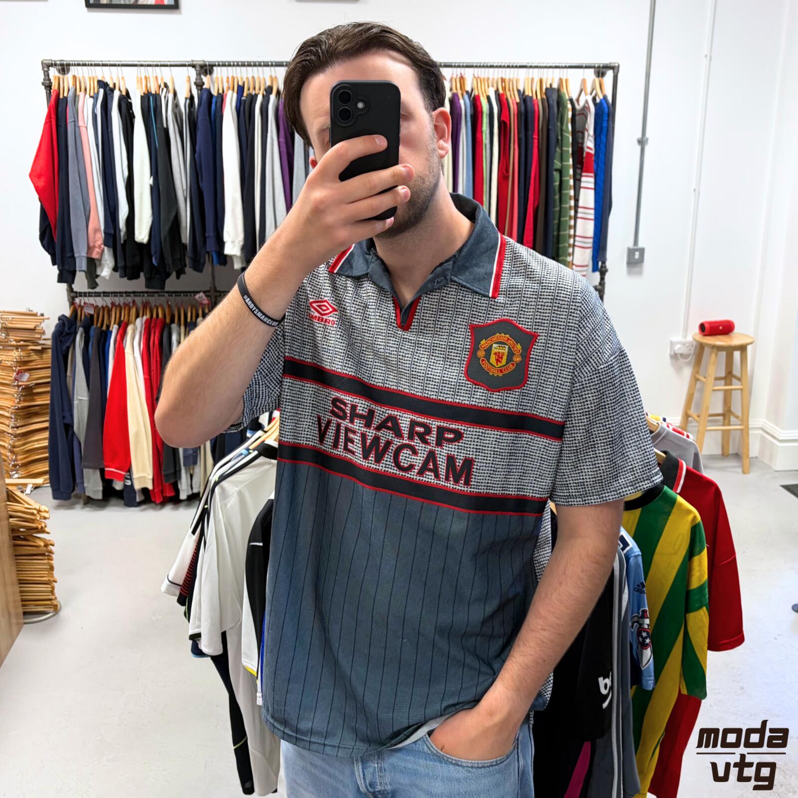 Vintage 1995/96 Manchester United Jersey Away Grey XL Umbro Retro Unisex