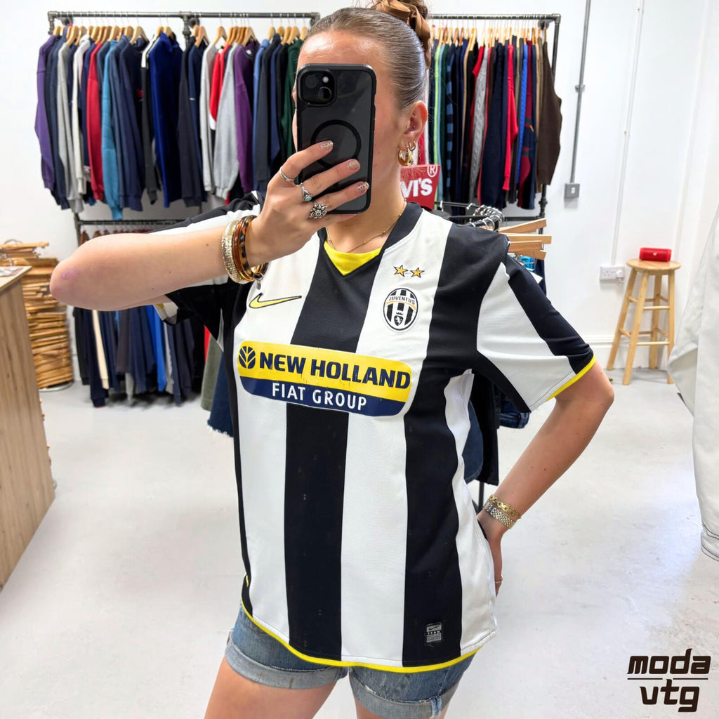 Vintage 2009/10 Juventus Jersey Black White Large Unisex Retro Nike Home