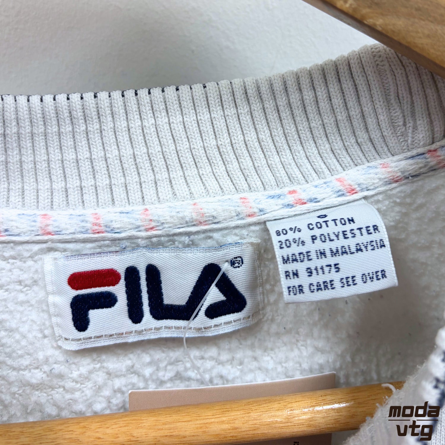 Vintage 90s Fila Sweatshirt White Medium Retro Unisex