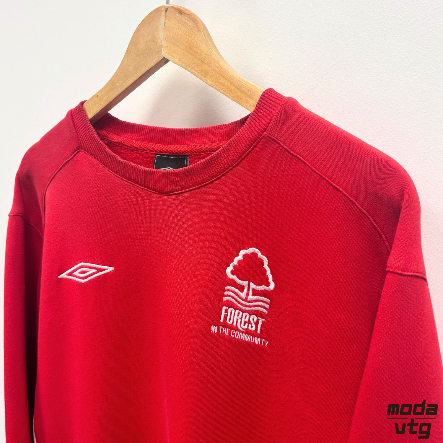 Vintage Y2K Umbro Nottingham Forest Sweatshirt Red Medium Crewneck