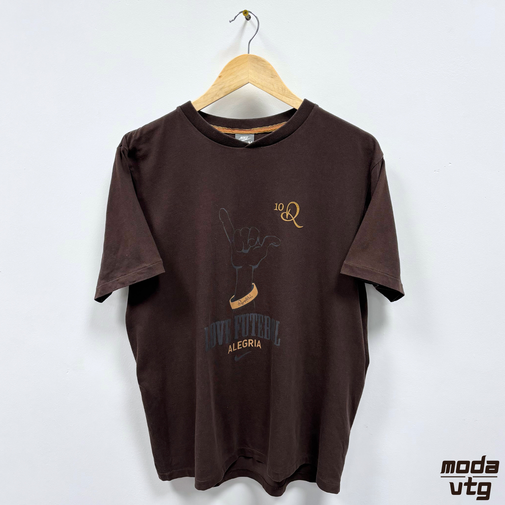 Vintage 2006-07 Nike Ronaldinho T-Shirt Brown Medium Retro R10