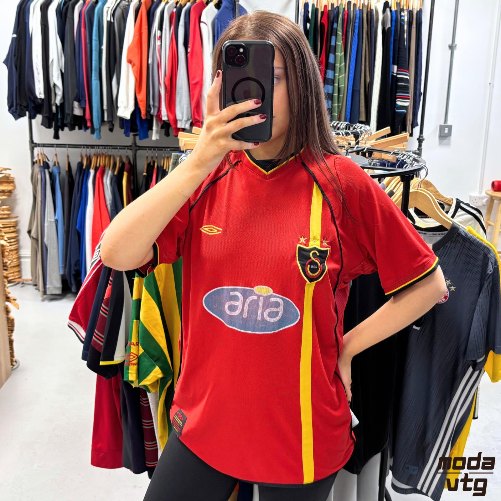 Vintage 2002-2003 Galatasaray Jersey Red Medium Retro Unisex Home Umbro