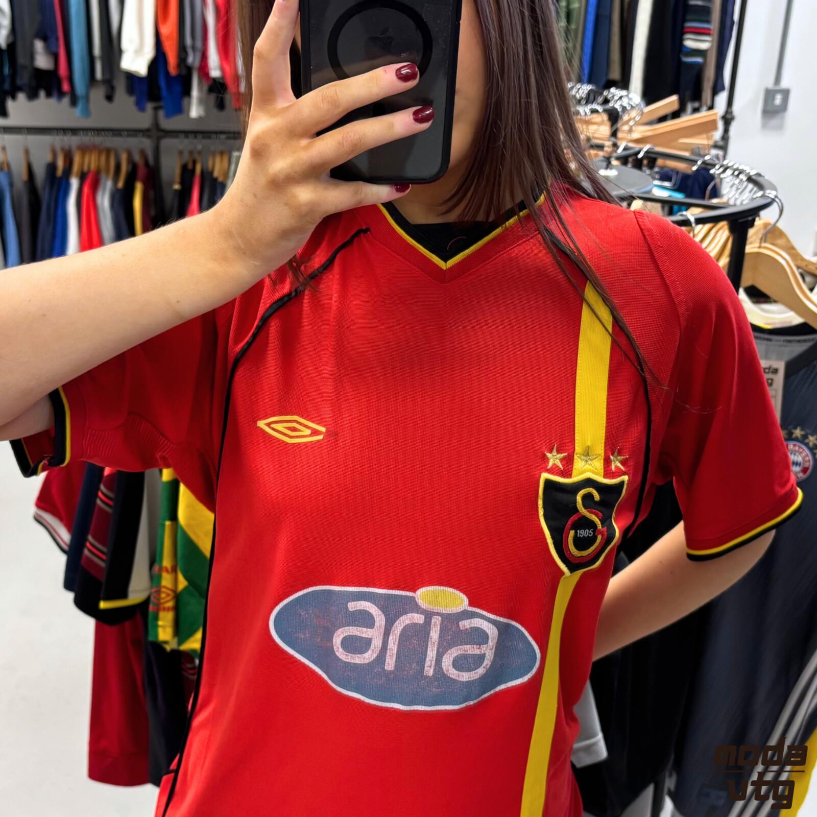 Vintage 2002-2003 Galatasaray Jersey Red Medium Retro Unisex Home Umbro