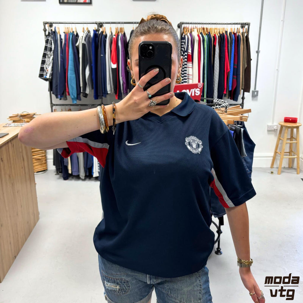 Vintage Y2K Manchester United Jersey Navy Large Retro Unisex Nike Training