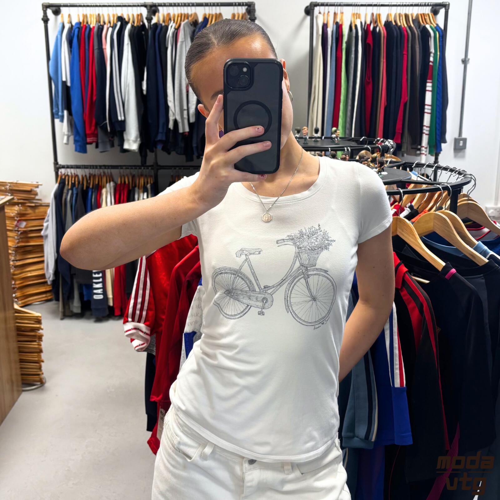 Vintage Y2K Armani Jeans T-Shirt White Women’s Small Retro Summer
