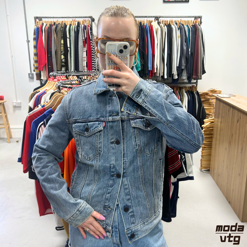 Vintage Y2K Levi’s Denim Jacket Blue Small Retro Unisex Trucker