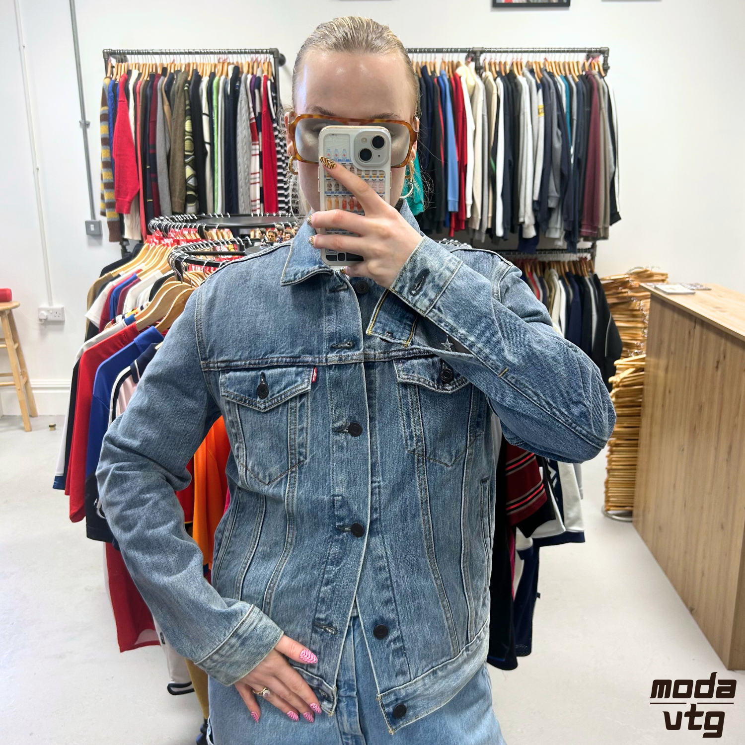 Vintage Y2K Levi’s Denim Jacket Blue Small Retro Unisex Trucker