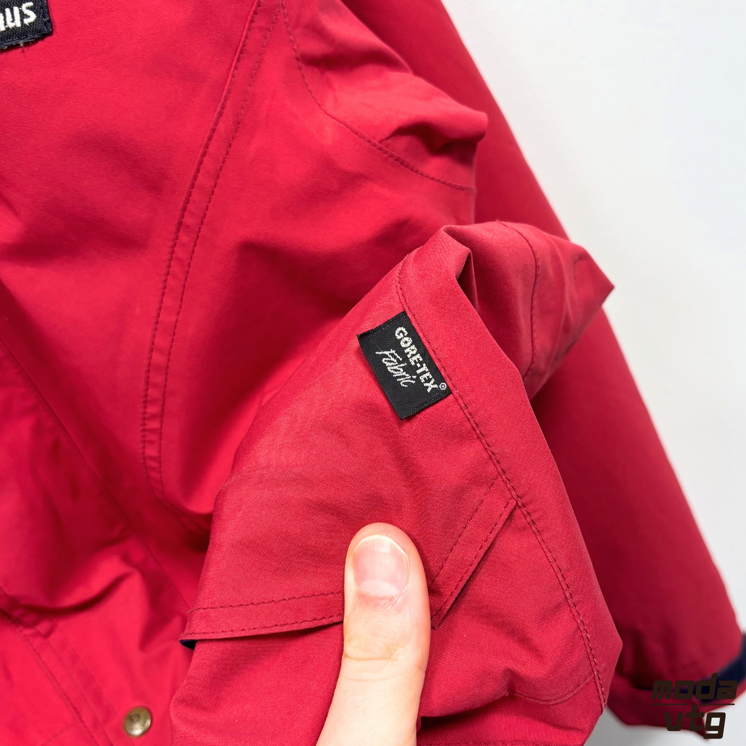 Vintage Y2K Berghaus Raincoat Red Medium Goretex Gorpcore