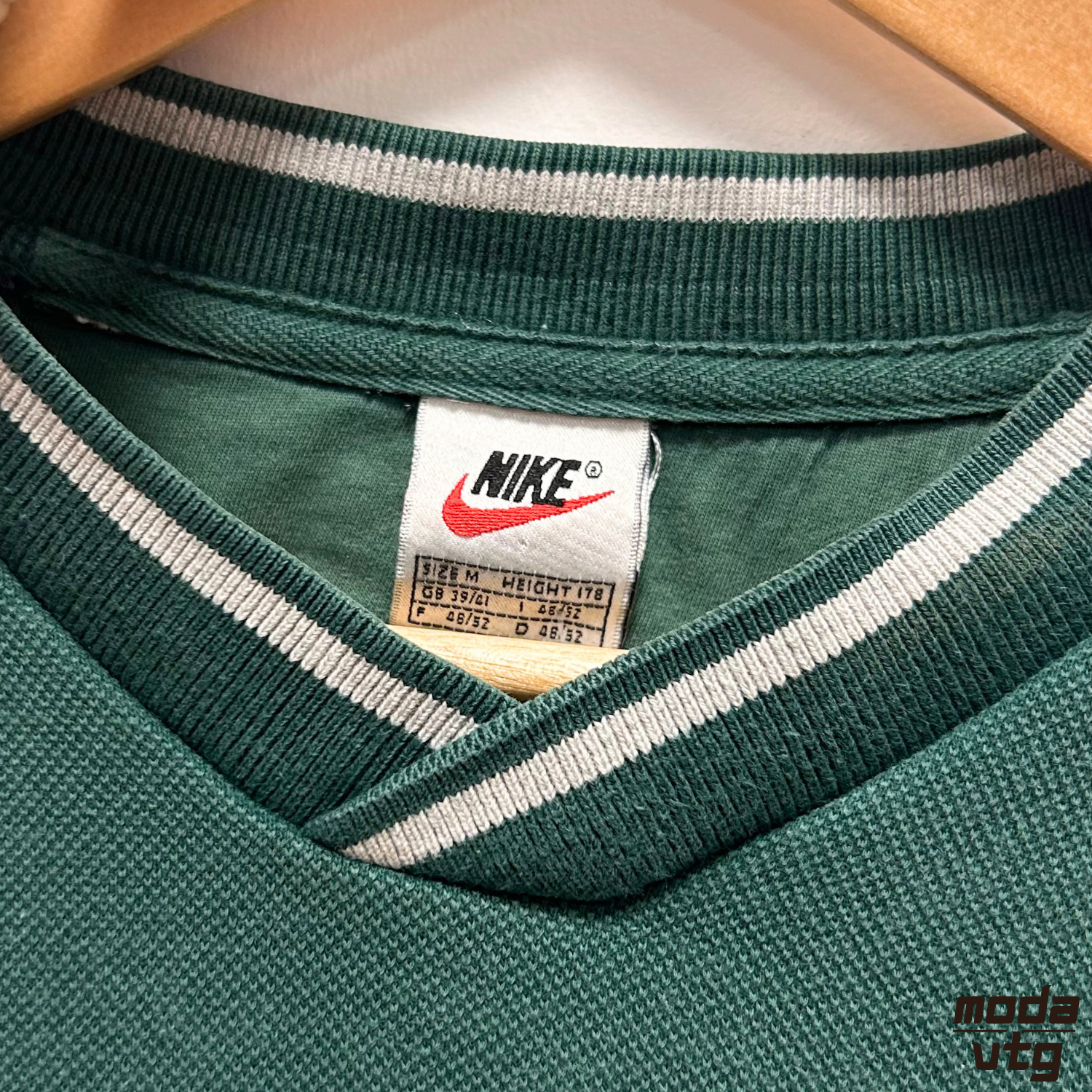 Vintage 90s Nike Sweatshirt Green Medium Retro Unisex
