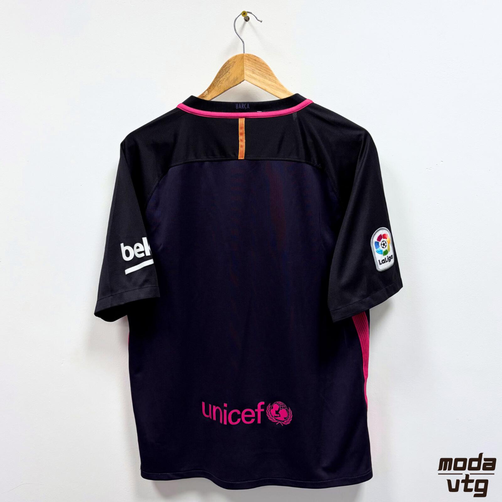 Vintage 2016/17 Barcelona Jersey Purple Large Nike Retro Unisex Away