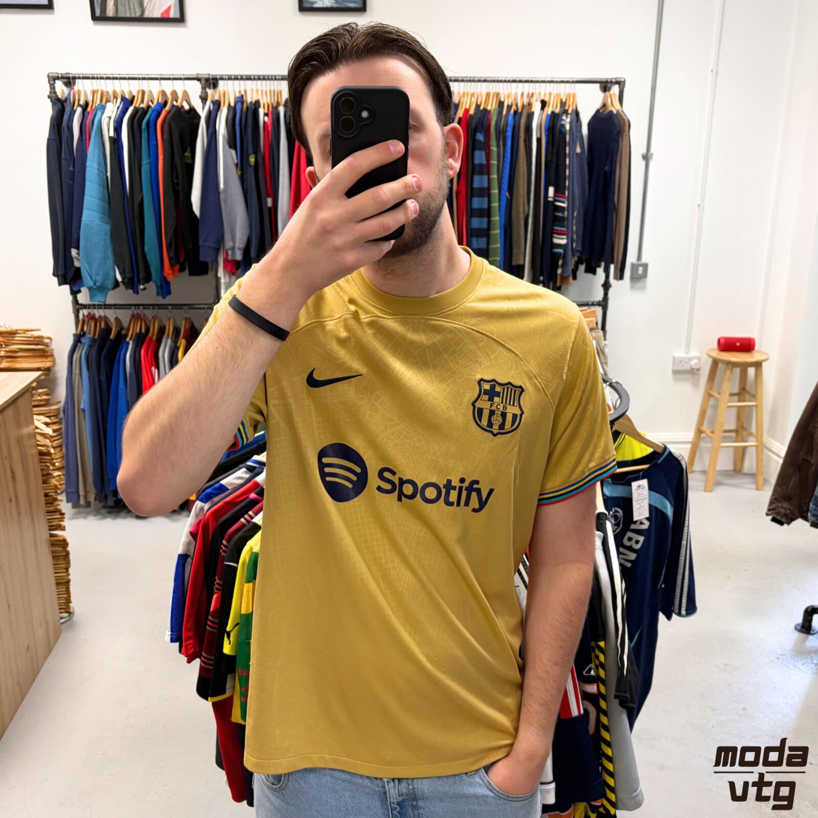 2022/23 Barcelona Kit Gold XL Retro Unisex Nike Away