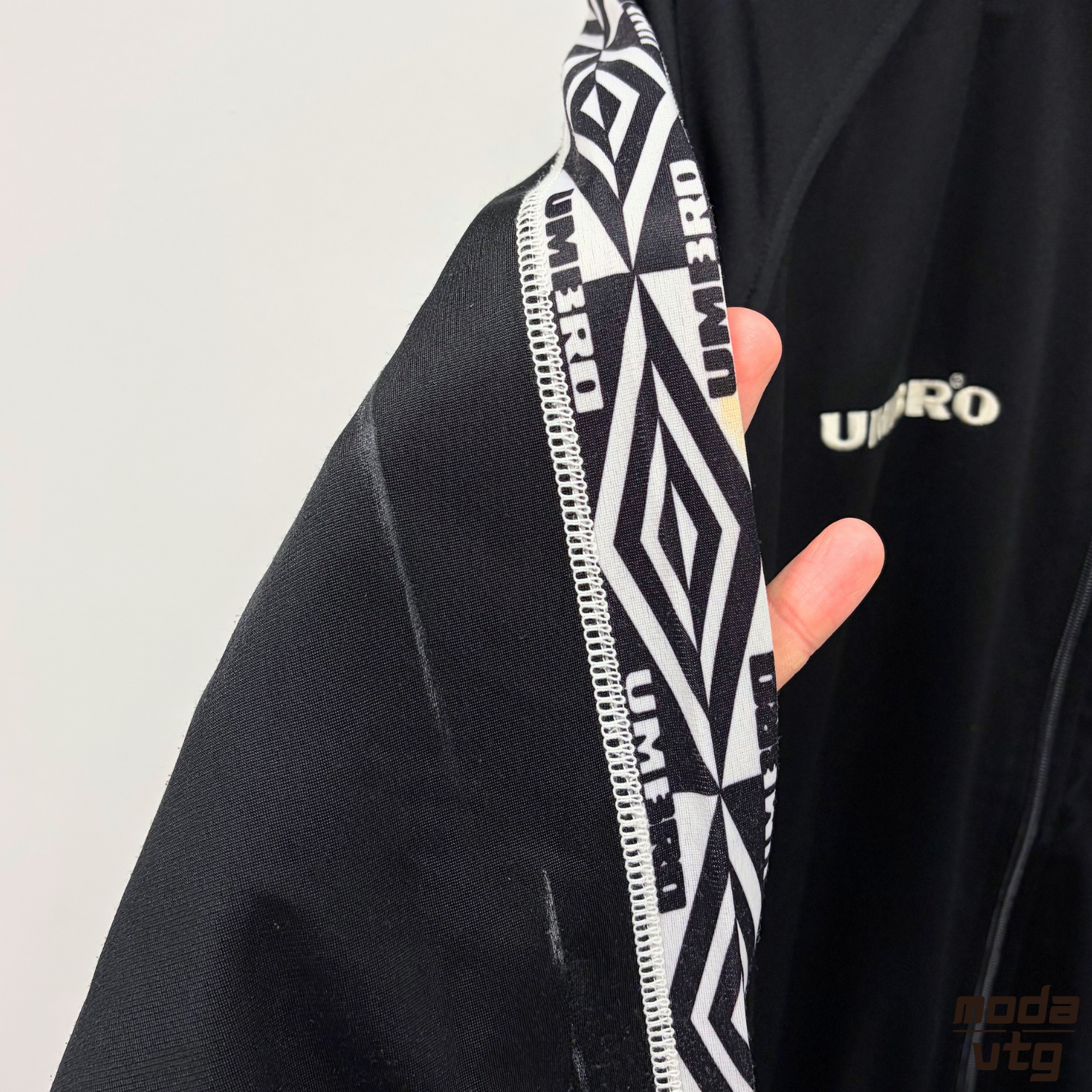 Vintage 90s Umbro Track Jacket Black Large Retro Unisex
