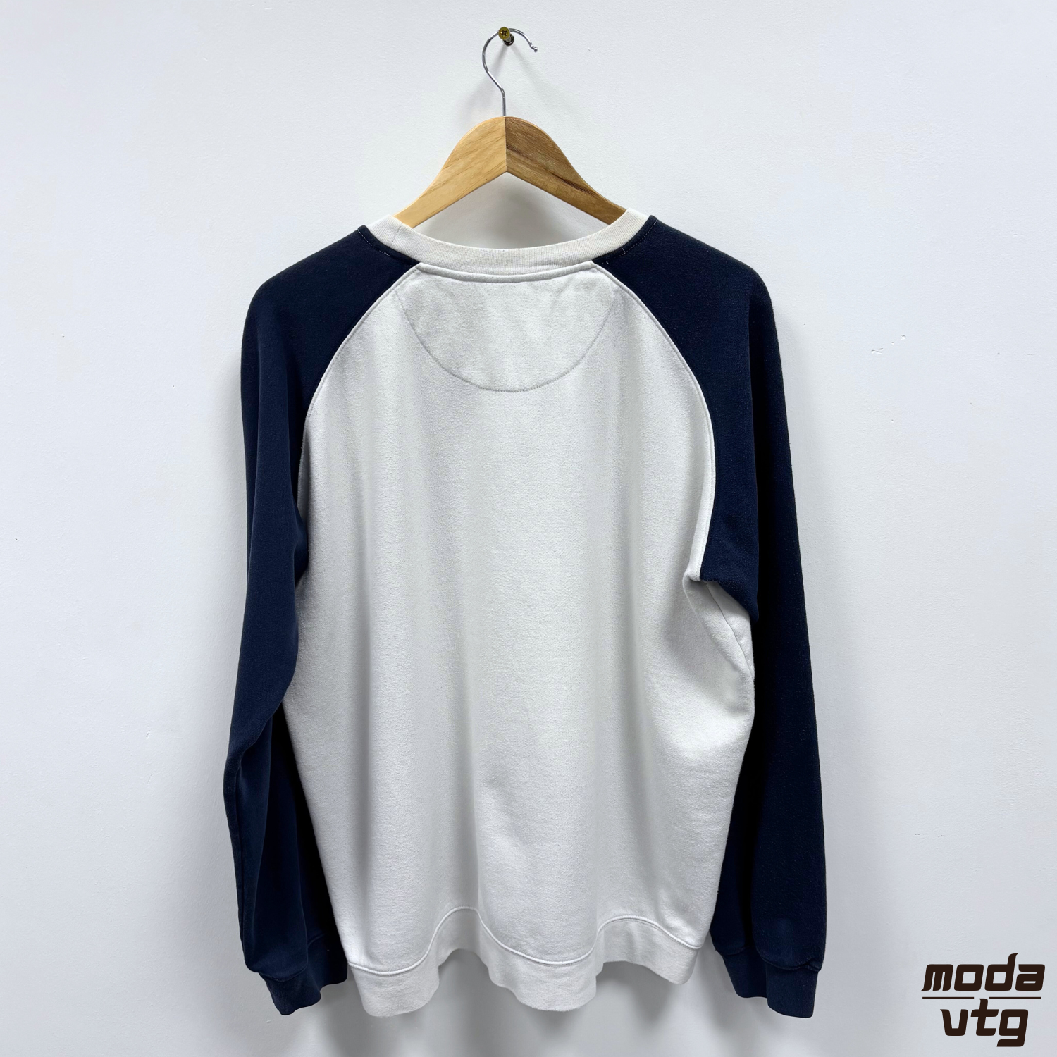 Vintage Y2K Nike Sweatshirt White Large