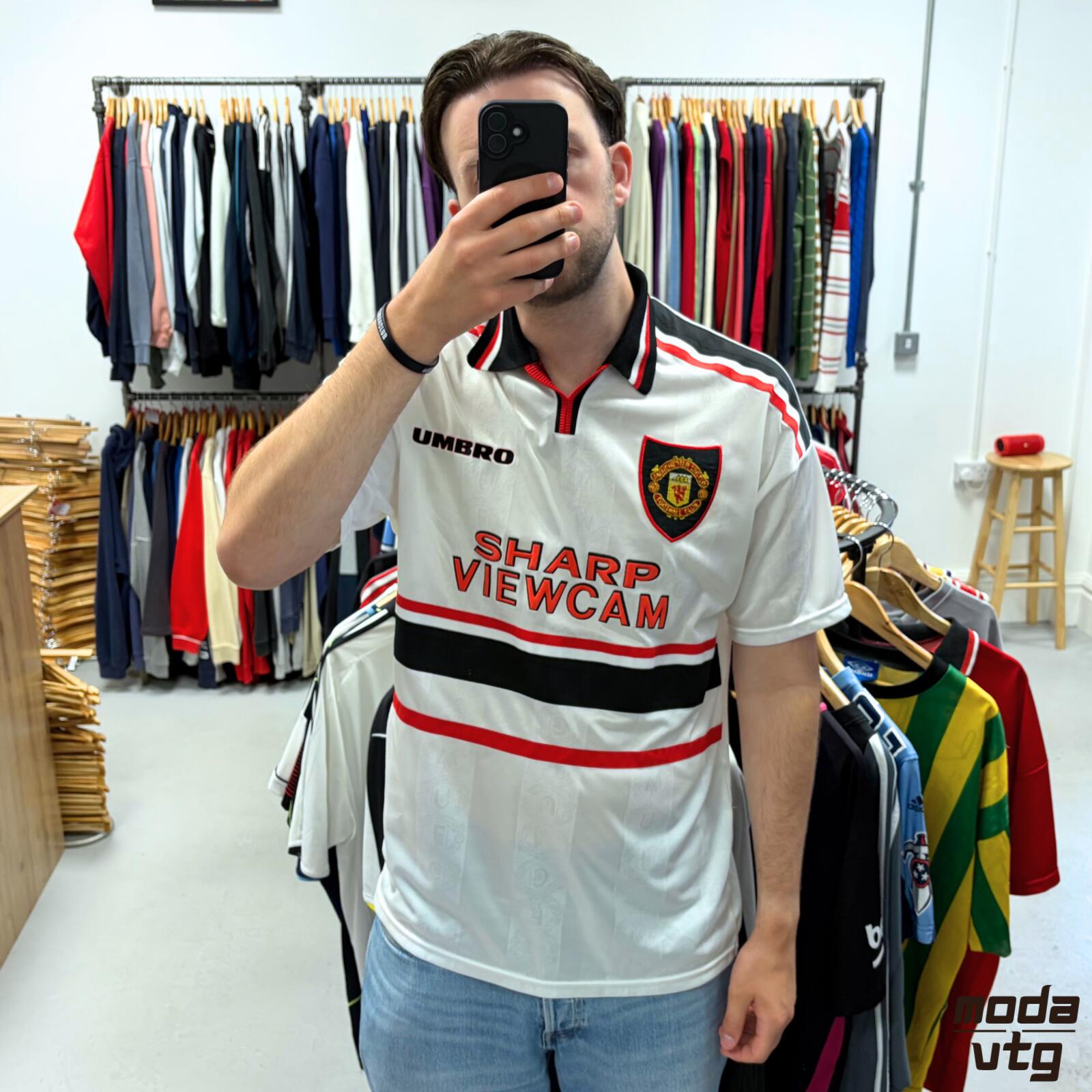 Vintage 1997/99 Manchester United Jersey Away White XL Umbro Retro Unisex