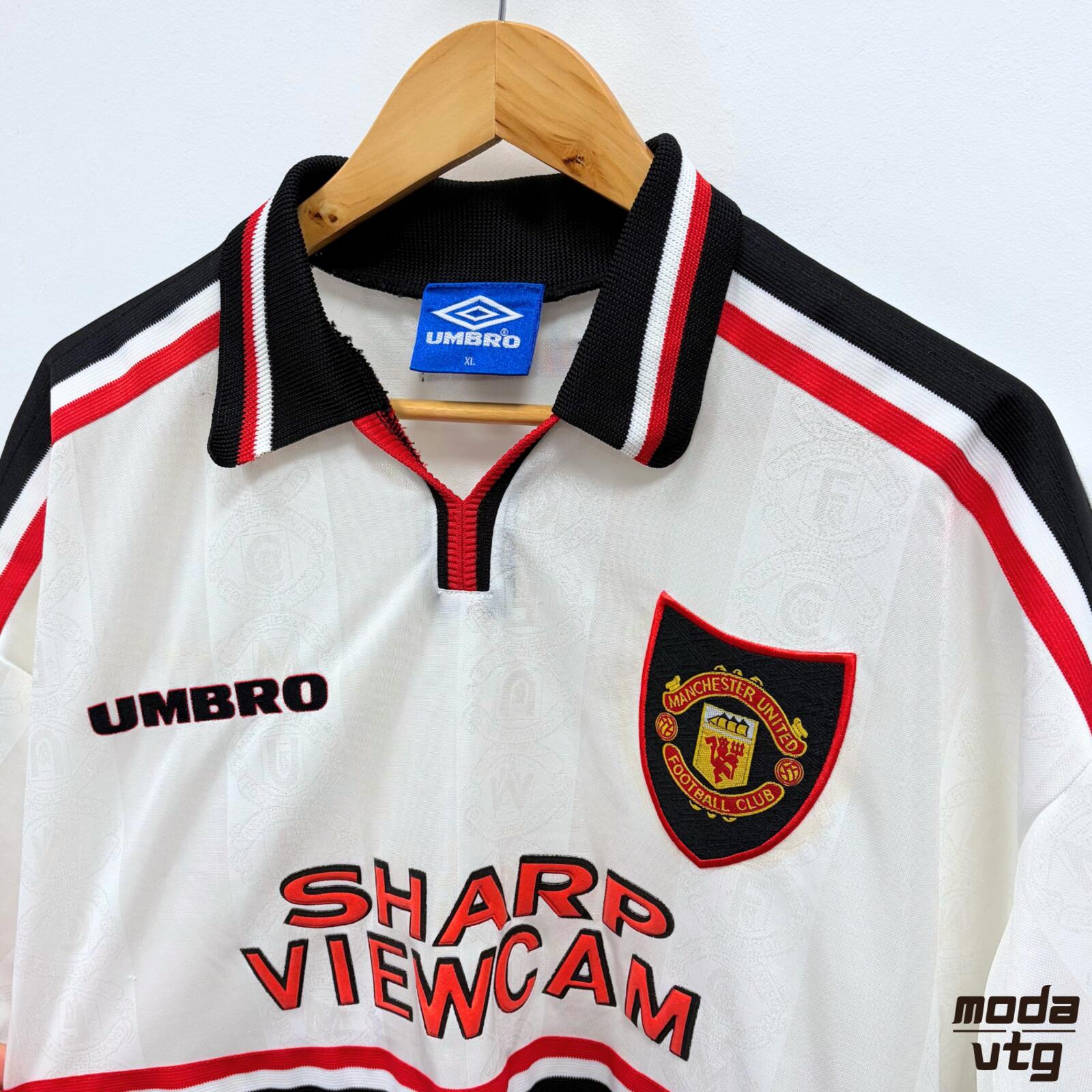 Vintage 1997/99 Manchester United Jersey Away White XL Umbro Retro Unisex