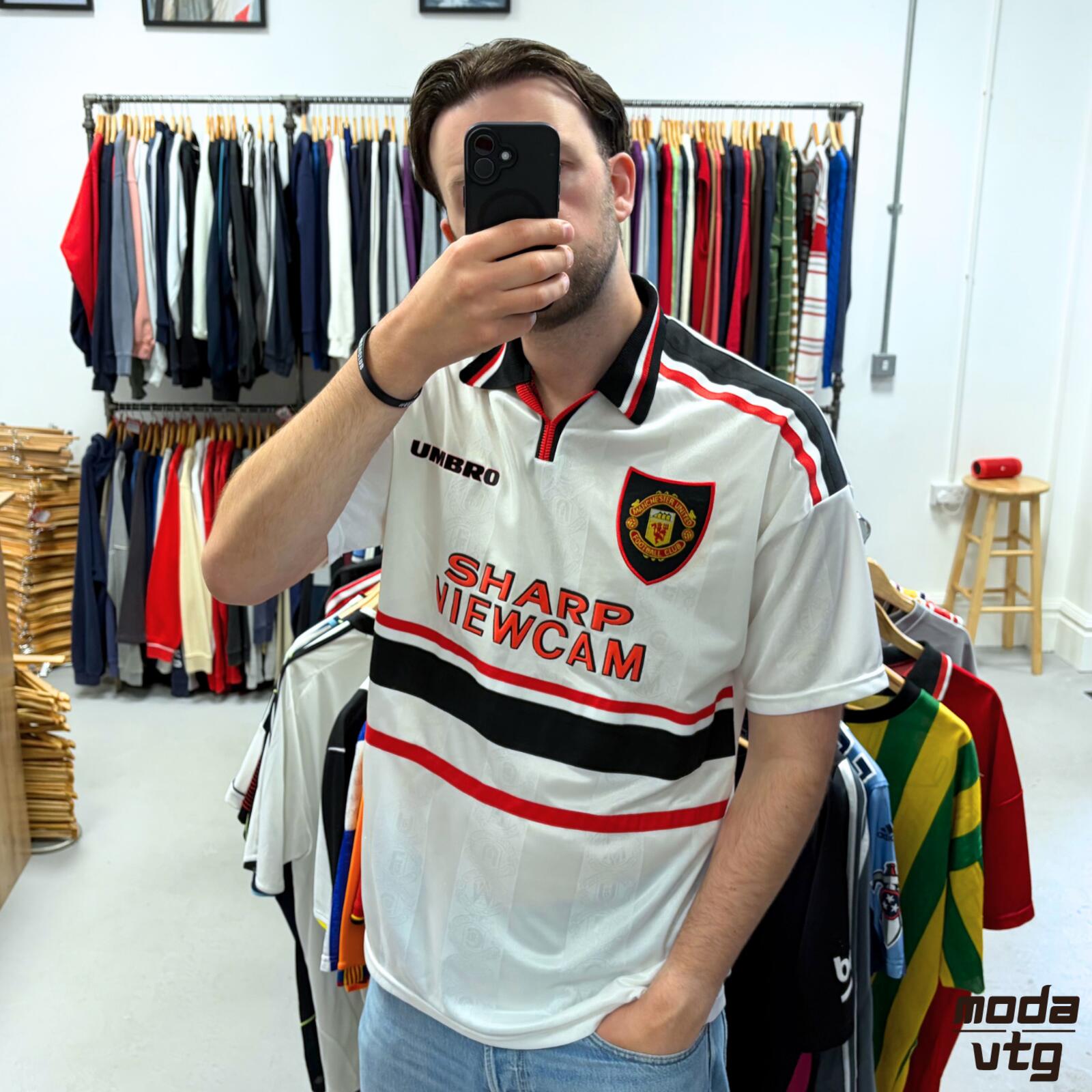 Vintage 1997/99 Manchester United Jersey Away White XL Umbro Retro Unisex