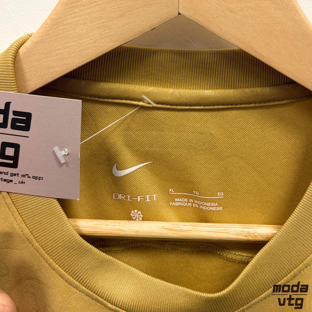 2022/23 Barcelona Kit Gold XL Retro Unisex Nike Away