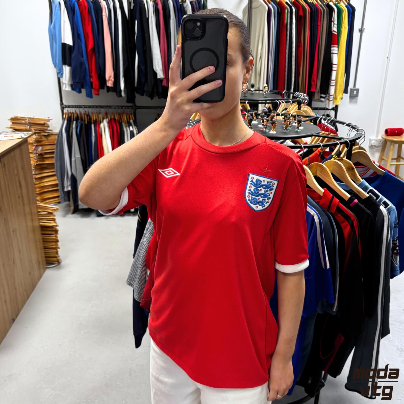 Vintage 2010/11 England Jersey Red Large Retro Unisex Umbro Away
