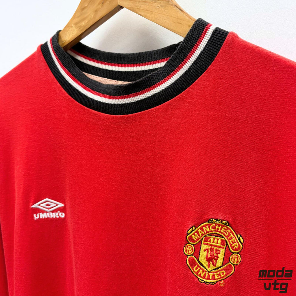 Vintage Y2K Manchester United T-Shirt Red Medium Retro Unisex Umbro