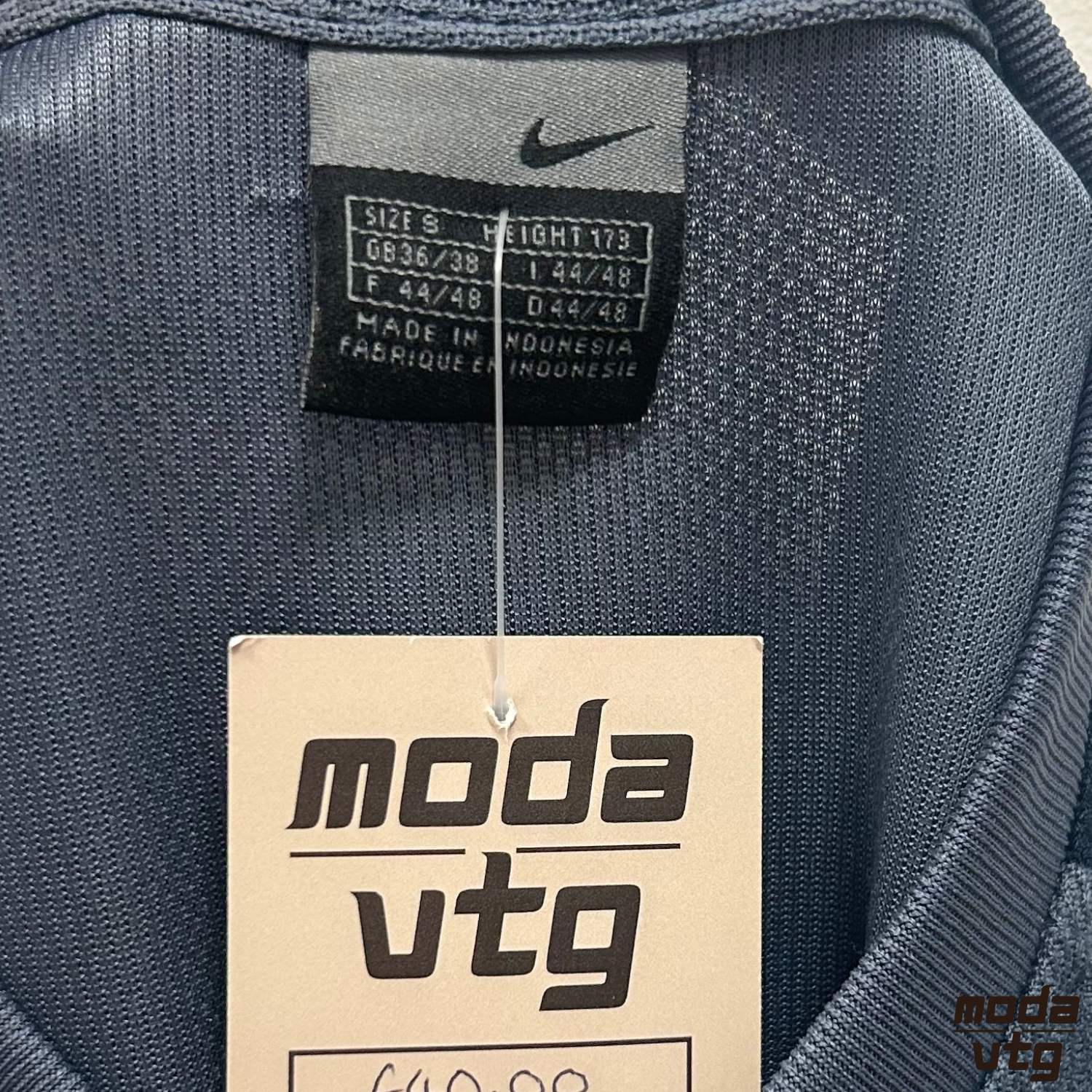 Vintage Y2K Manchester United Training Jersey Grey Small Nike Retro Unisex