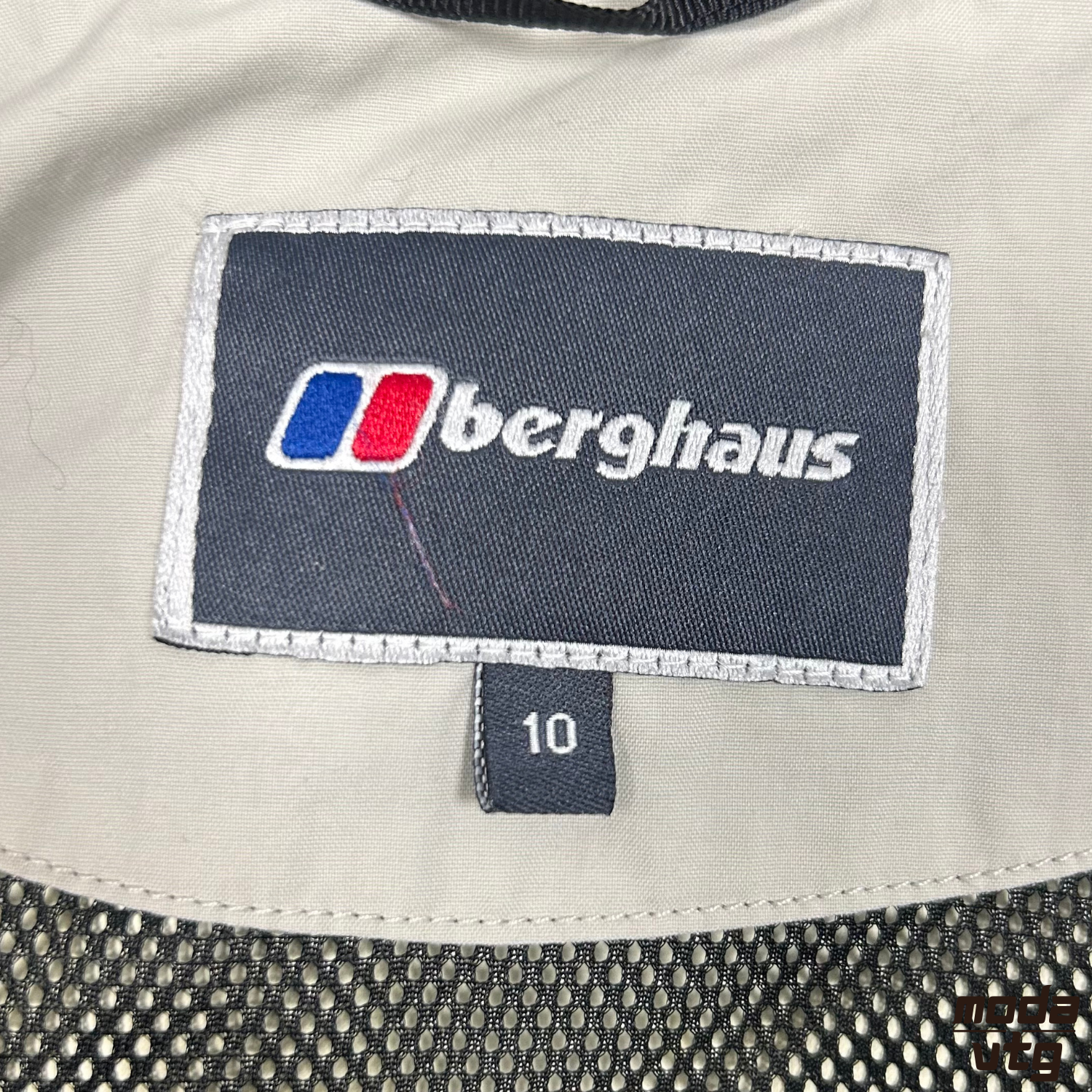 Vintage 90s Berghaus Raincoat Grey Women’s Medium Walking Gorpcore