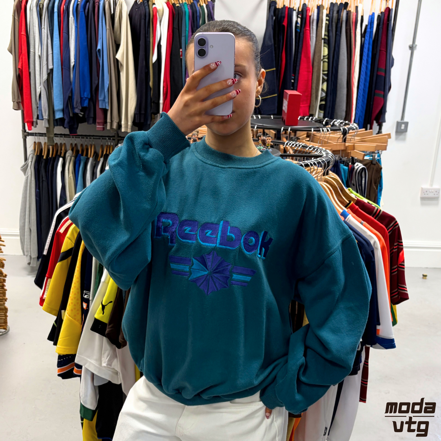 Vintage Y2K Reebok Sweatshirt Turquoise Large Retro Unisex