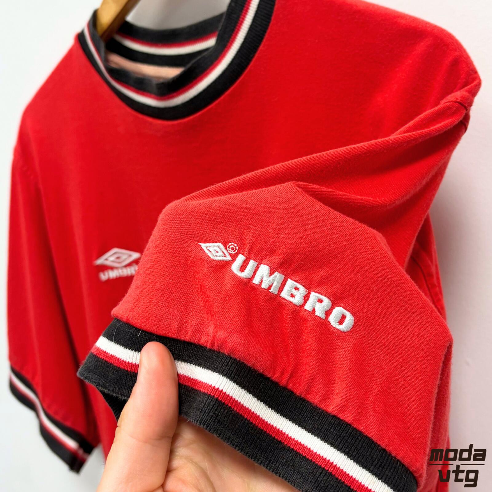 Vintage Y2K Manchester United T-Shirt Red Medium Retro Unisex Umbro