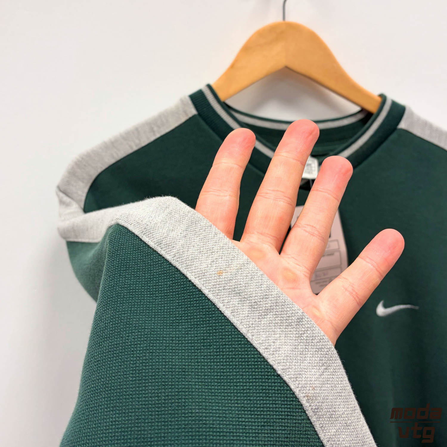Vintage 90s Nike Sweatshirt Green Medium Retro Unisex