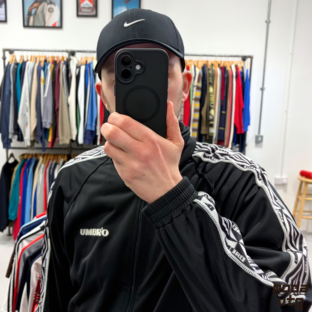 Vintage 90s Umbro Track Jacket Black Large Retro Unisex