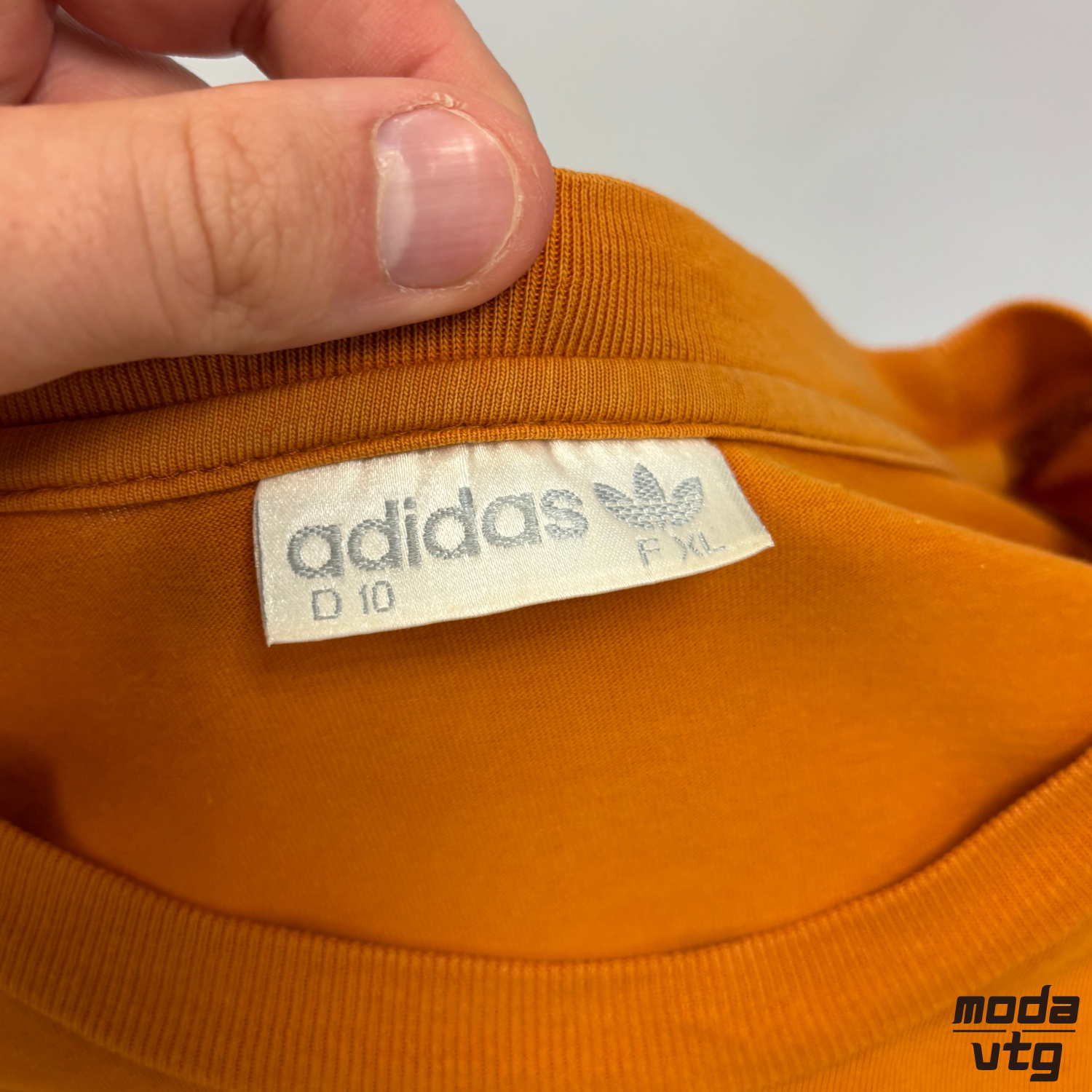 Vintage 90s Adidas T-Shirt Orange XL