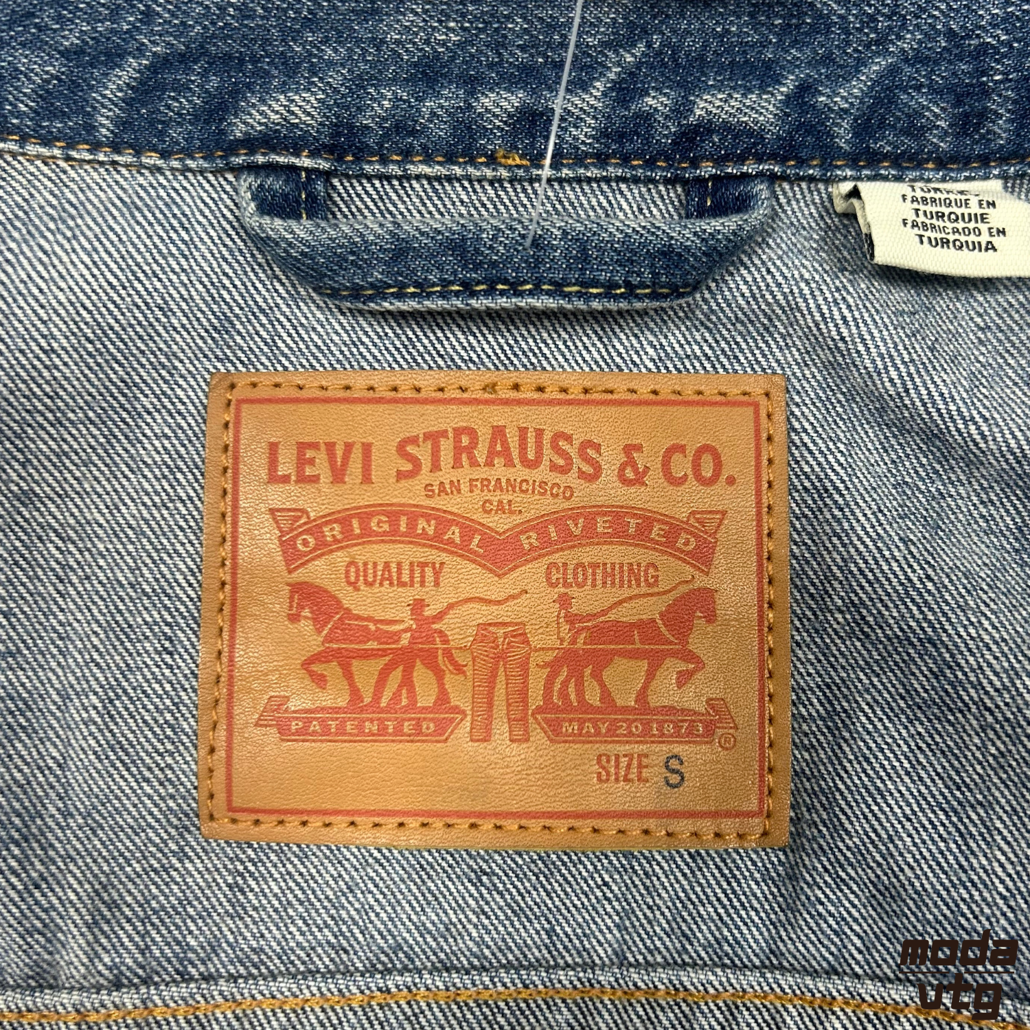 Vintage Y2K Levi’s Denim Jacket Blue Small Retro Unisex Trucker