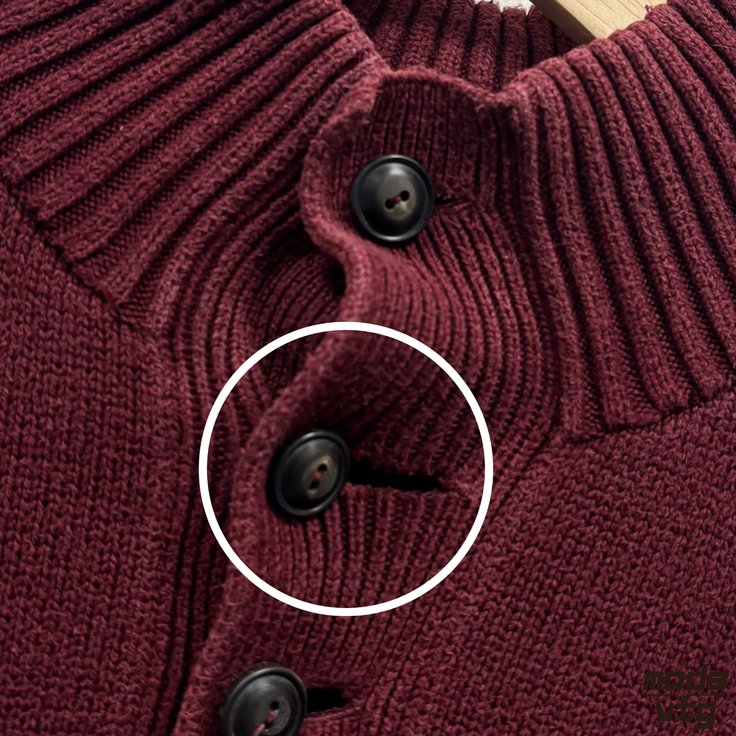 Vintage Y2K Ralph Lauren Buttoned Knitted Jumper Burgundy Small