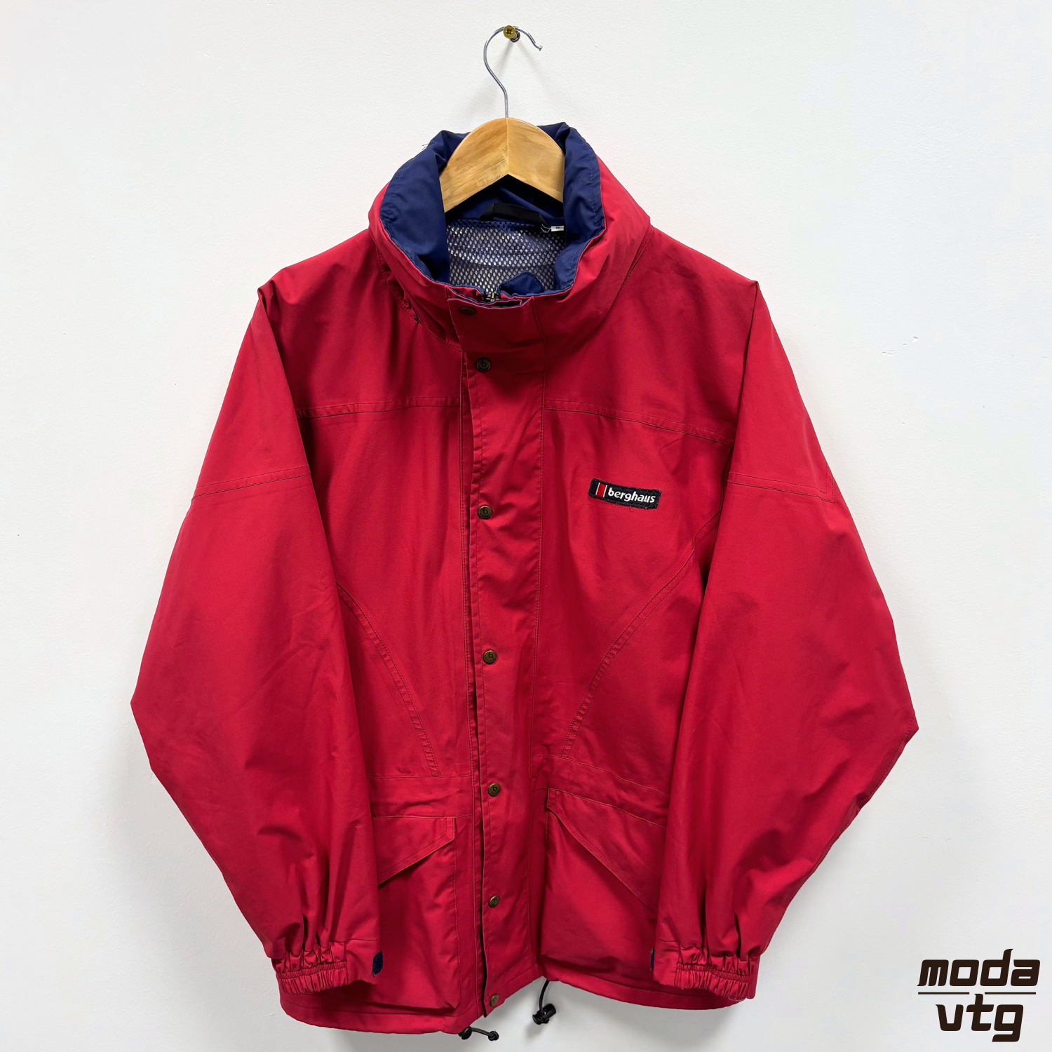 Vintage Y2K Berghaus Raincoat Red Medium Goretex Gorpcore