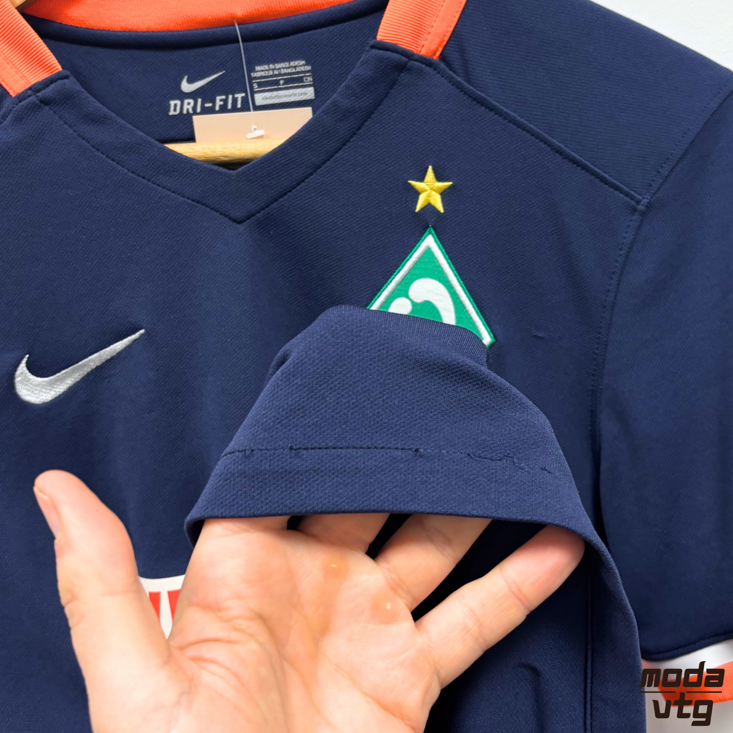 Vintage Y2K Werder Bremen Nike 2015/16 Away Kit Navy Small