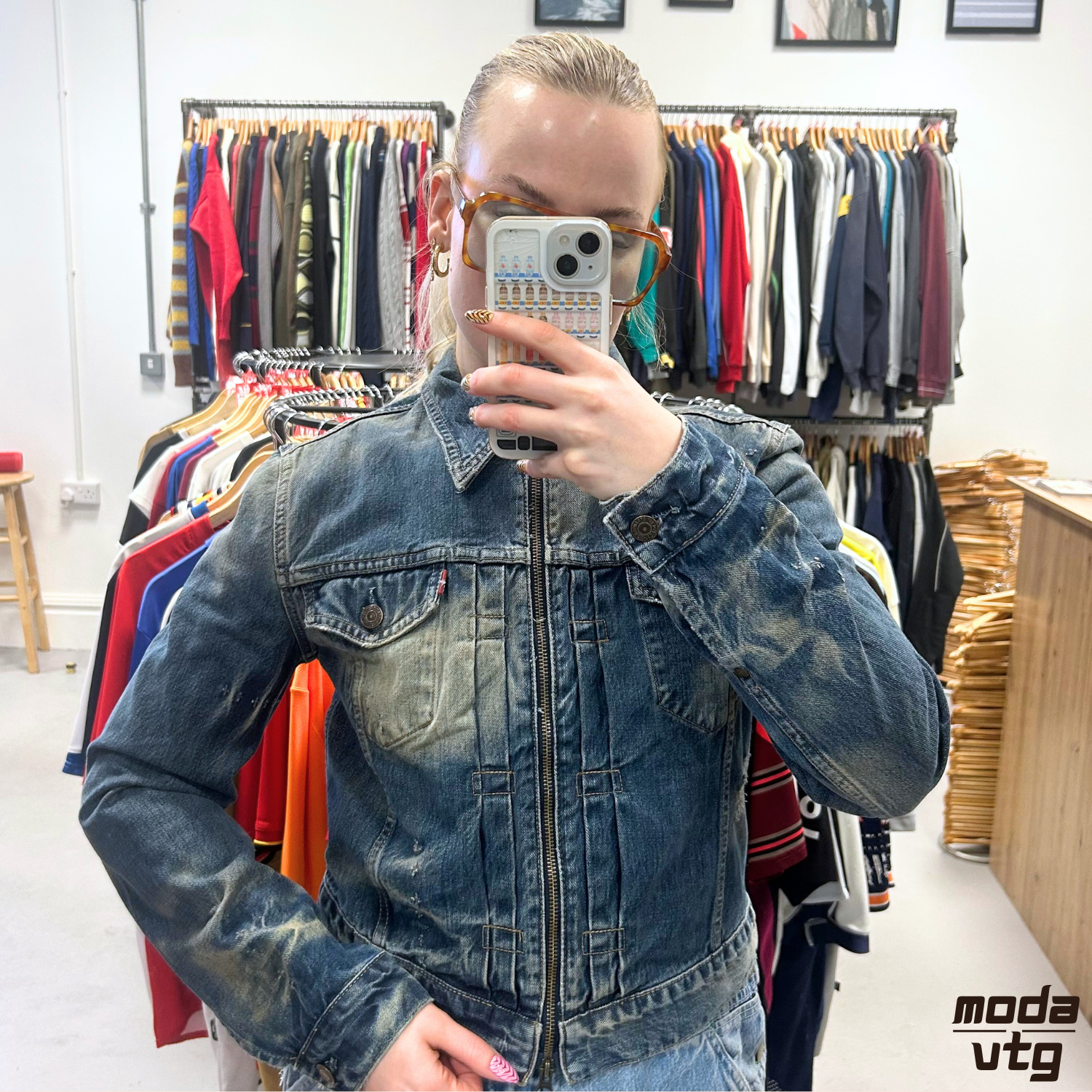 Vintage Y2K Levi’s Navy Women’s XS Retro Zip Up