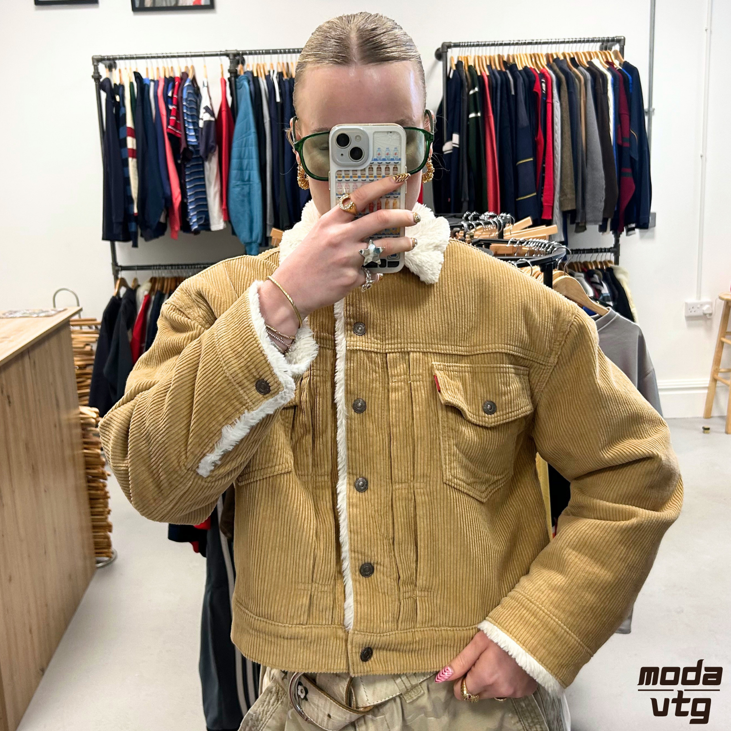Vintage Y2K Levi’s Corduroy Jacket Beige Women’s Small Retro