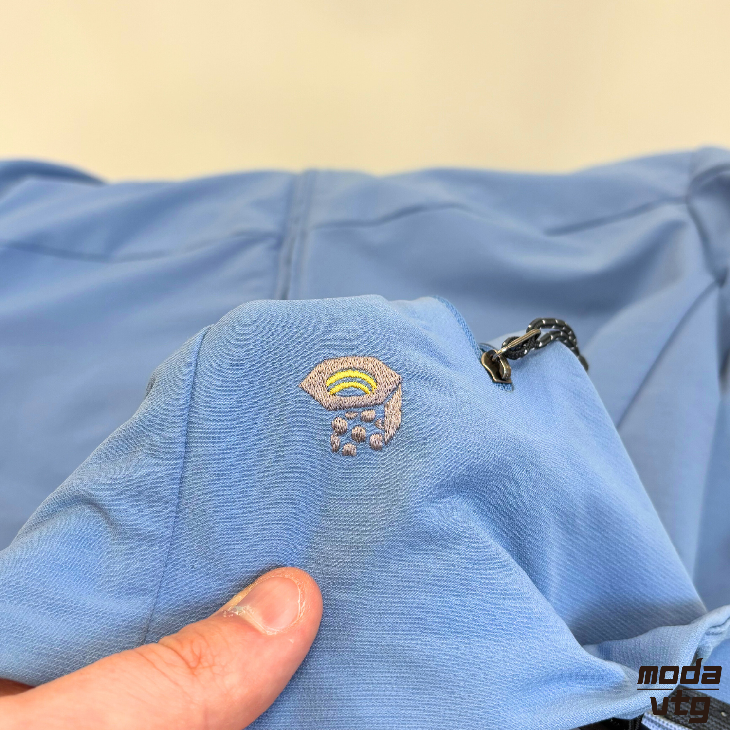 Vintage Y2K Mountain Hardwear Jacket Blue Women’s Large Walking Hiking Winter