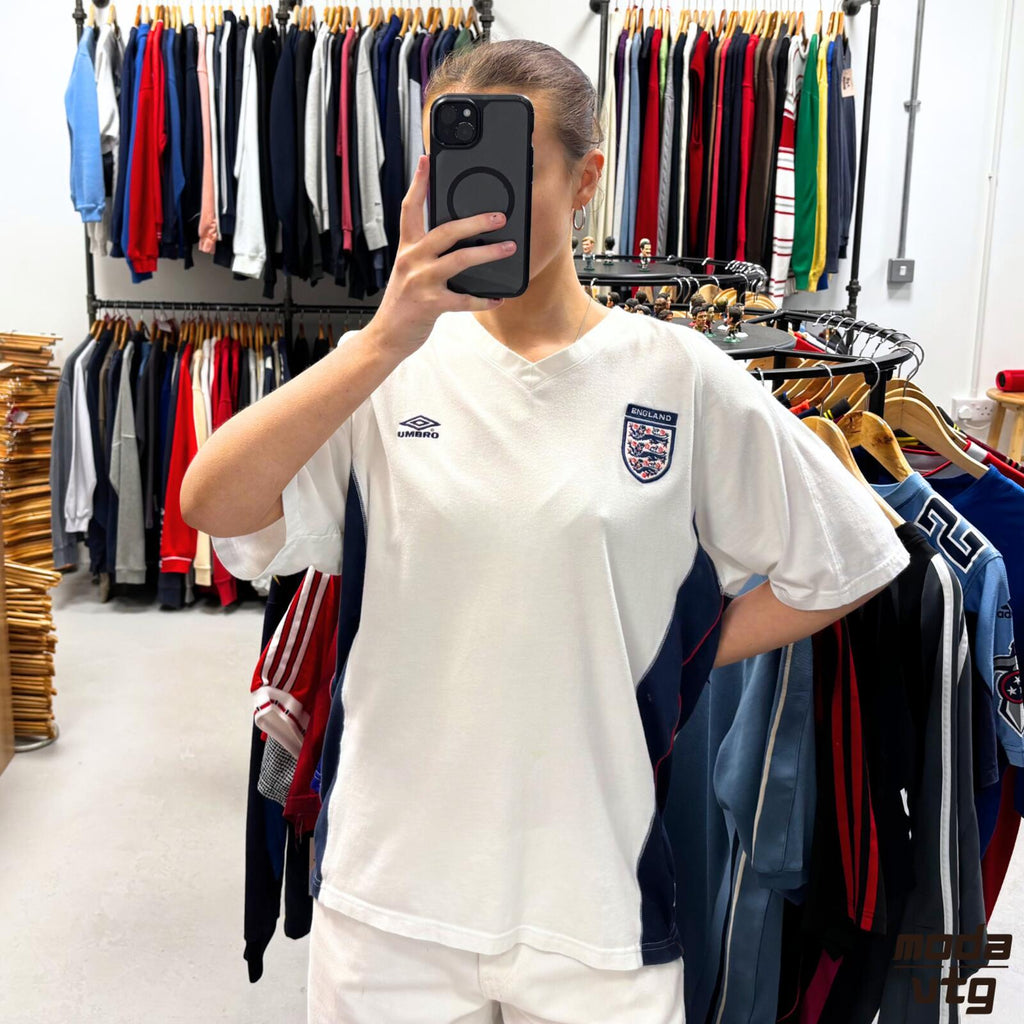 Vintage Y2K England T-Shirt White Medium Umbro Retro Unisex