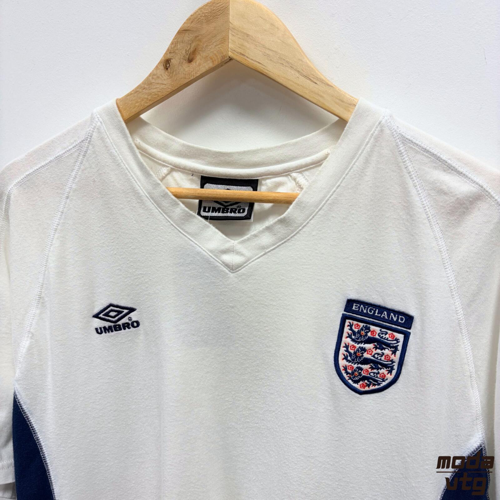 Vintage Y2K England T-Shirt White Medium Umbro Retro Unisex