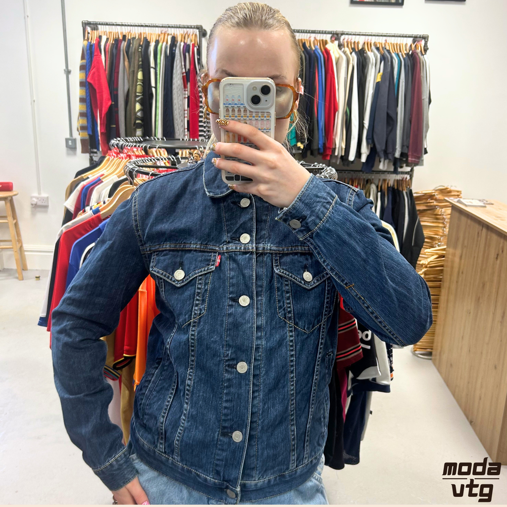 Vintage Y2K Levi’s Denim Jacket Navy Women’s Small Retro Trucker