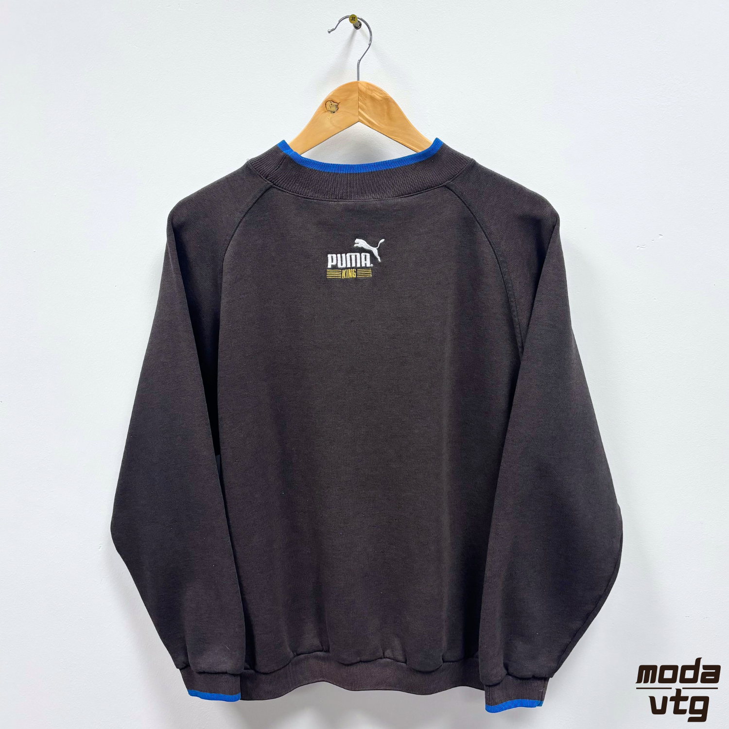 Vintage 90s Puma Sweatshirt Black Medium Crewneck Retro Sellout