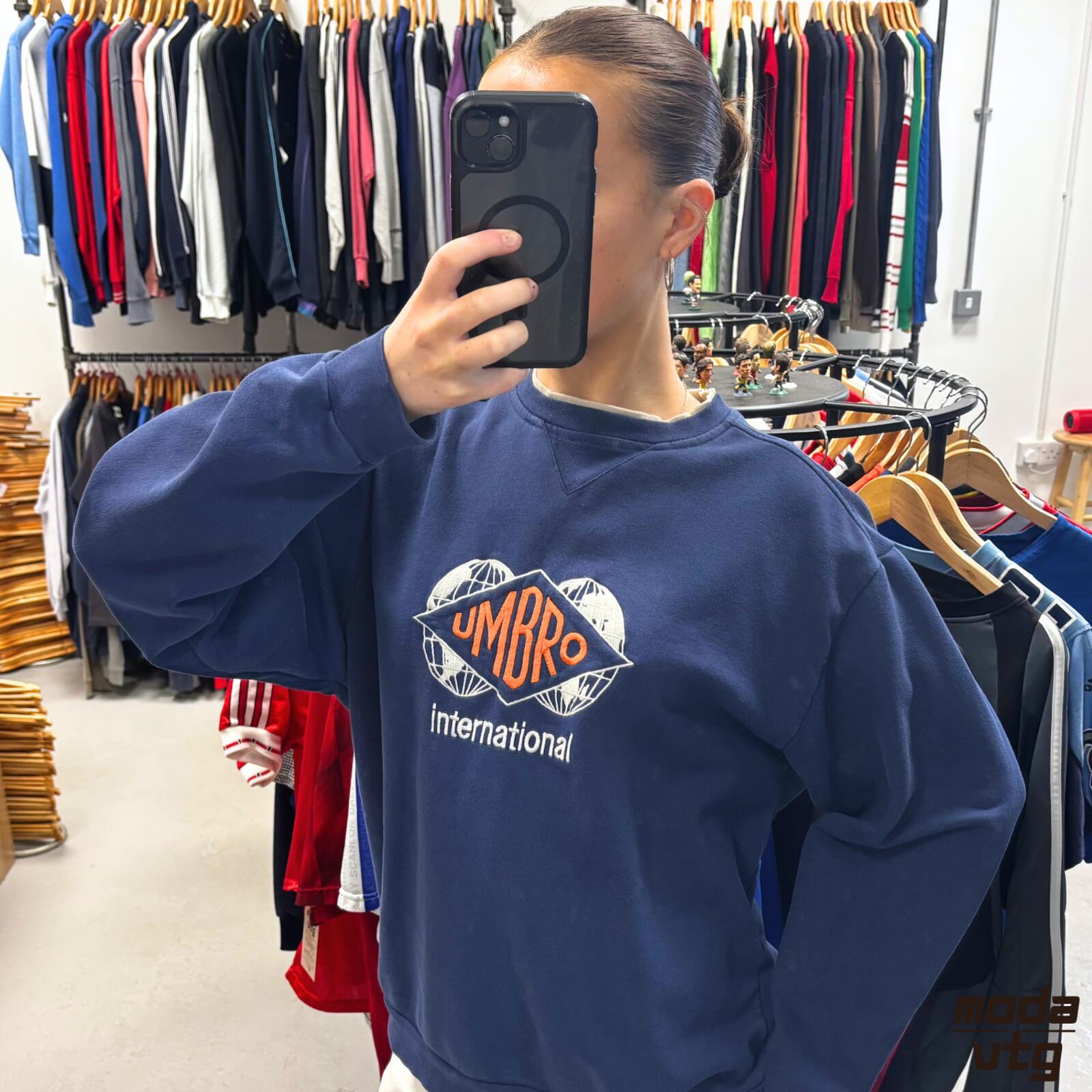 Vintage Y2K Umbro Sweatshirt Navy Medium Retro Unisex