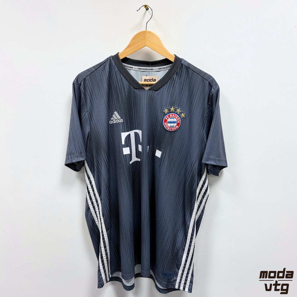 Vintage Y2K Bayern Munich 2018/19 Jersey Grey XXL Away