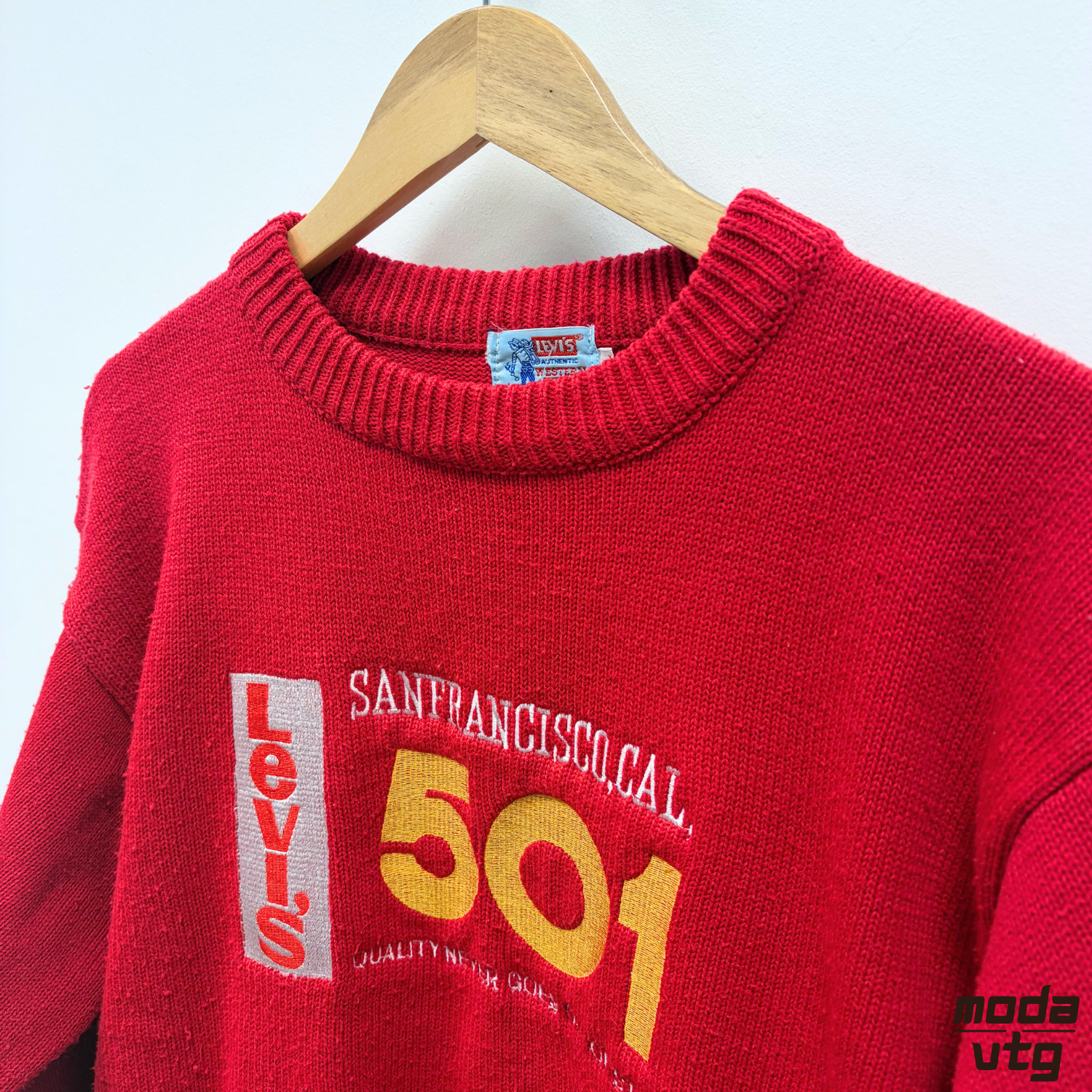 Vintage 80s Levi’s Knitted Jumper Red Small Unisex Retro
