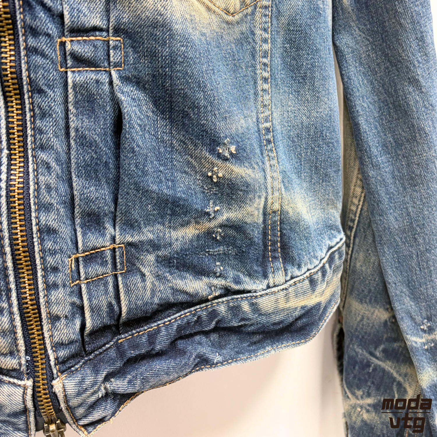 Vintage Y2K Levi’s Navy Women’s XS Retro Zip Up
