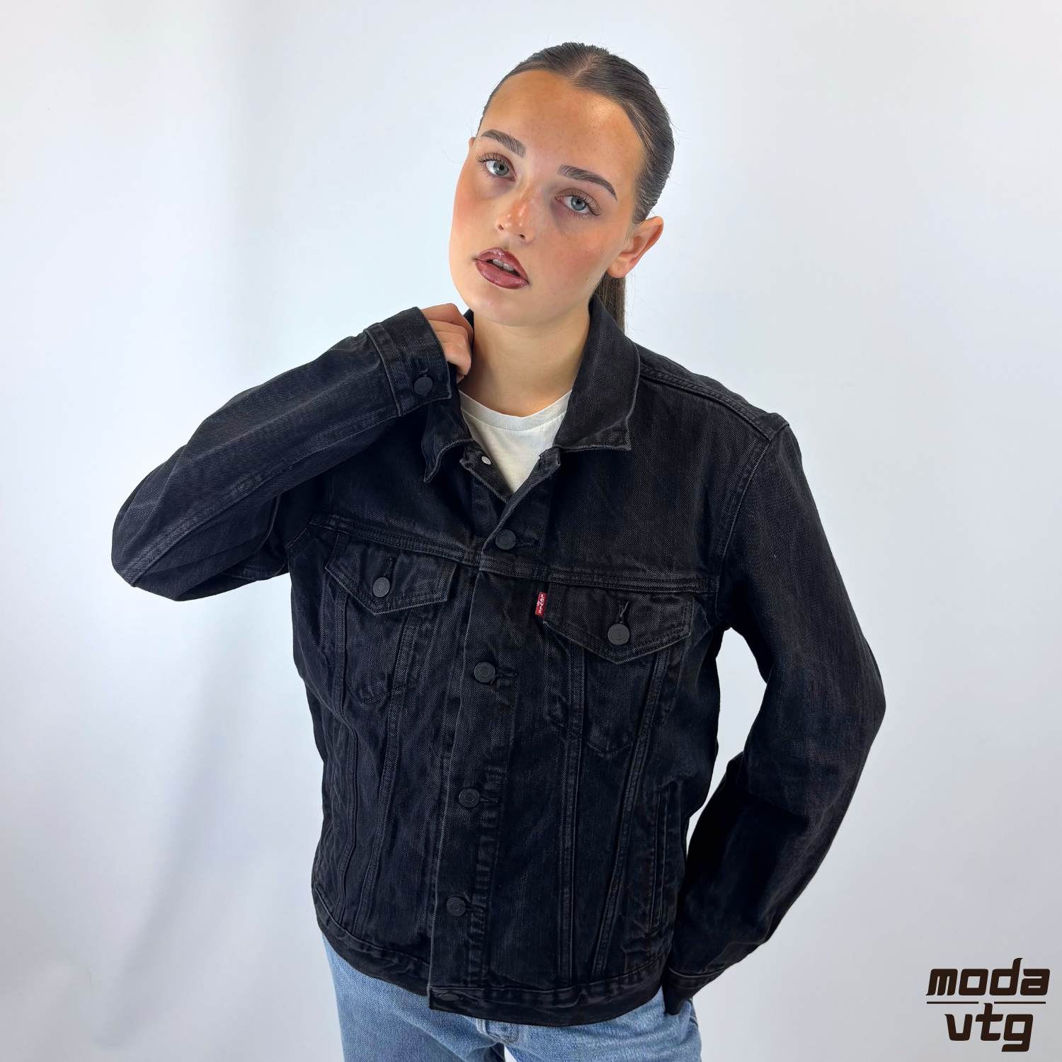 Vintage Y2K Levi’s Denim Jacket Black Women’s Medium