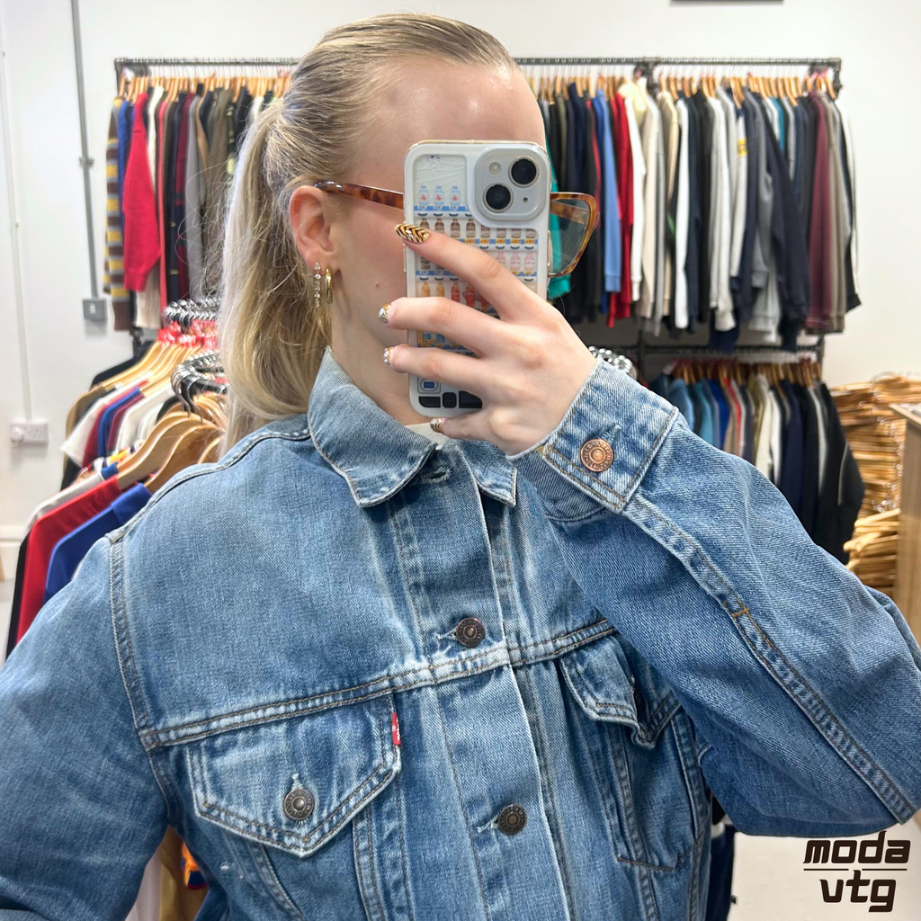 Vintage Y2K Levi’s Denim Jacket Blue Medium Retro Unisex Trucker